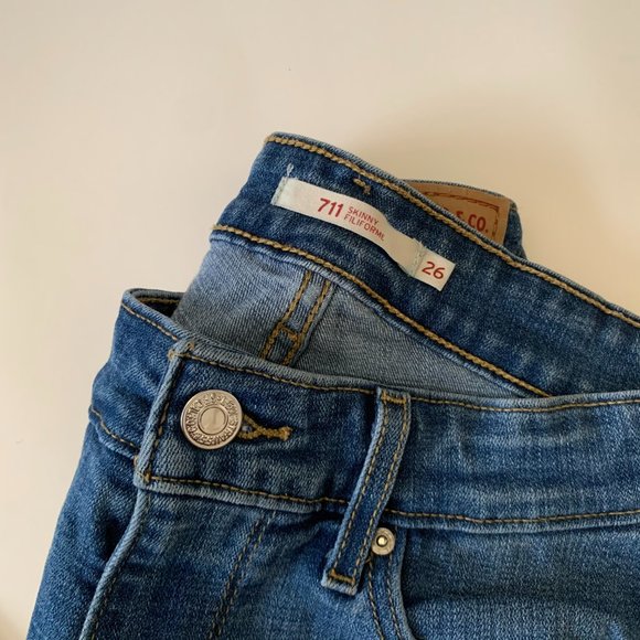 Levi's 711 Skinny Jeans - Picture 5 of 7